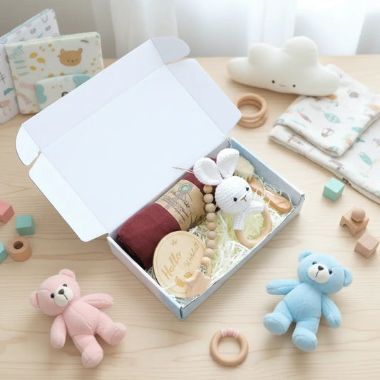 Building the Perfect Newborn Gift Hamper: What to Include & Why